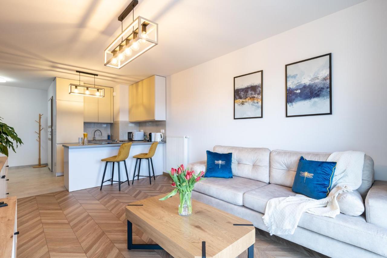 Lotte Apartment - Parking Podziemny, Osiedle Strzezone Gliwice Bagian luar foto
