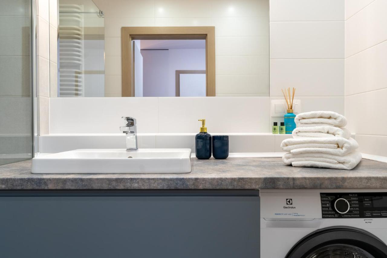 Lotte Apartment - Parking Podziemny, Osiedle Strzezone Gliwice Bagian luar foto